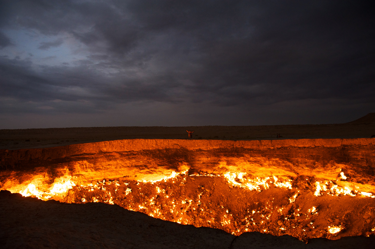 Mongol-Rally-Darvaza-Gas-Crater-Turkmenistan